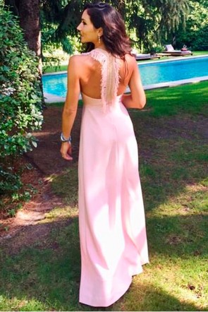 Cris Sainz, mujer de Israel Bayon con el vestido eranthe rosa