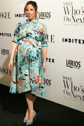 la actriz celia de molina en premios whosonnext2017 con vestido estampado largo camisero de apparentia