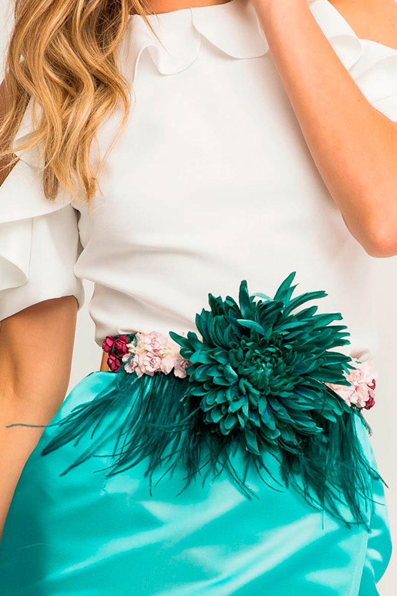 comprar online cinturon con flor verde plumas margandu rosas para fiesta evento ocasion apparentia shopping
