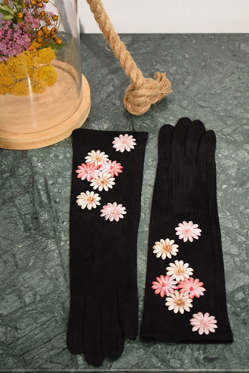 guantes flores de terciopelo rosa confeccionados en antelina negra invitadas de boda 