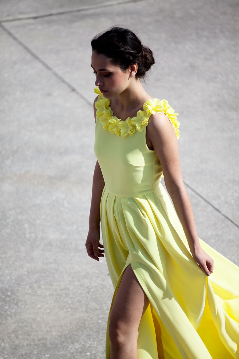 comprar online vestido largo amarillo con escote en la espalda de fiesta boda  coctel graduacion de apparentia collection
