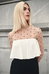 vestido midi blanco y negro con cuerpo plumetti