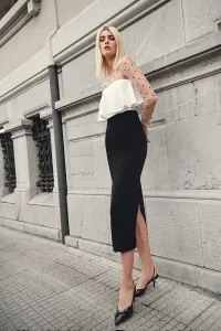 vestido midi blanco y negro con cuerpo plumetti