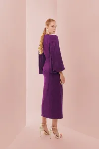 Falda midi morada con botones joya para invitada invierno