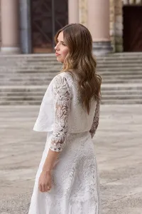 chaqueta corta tul flores blanca transparente