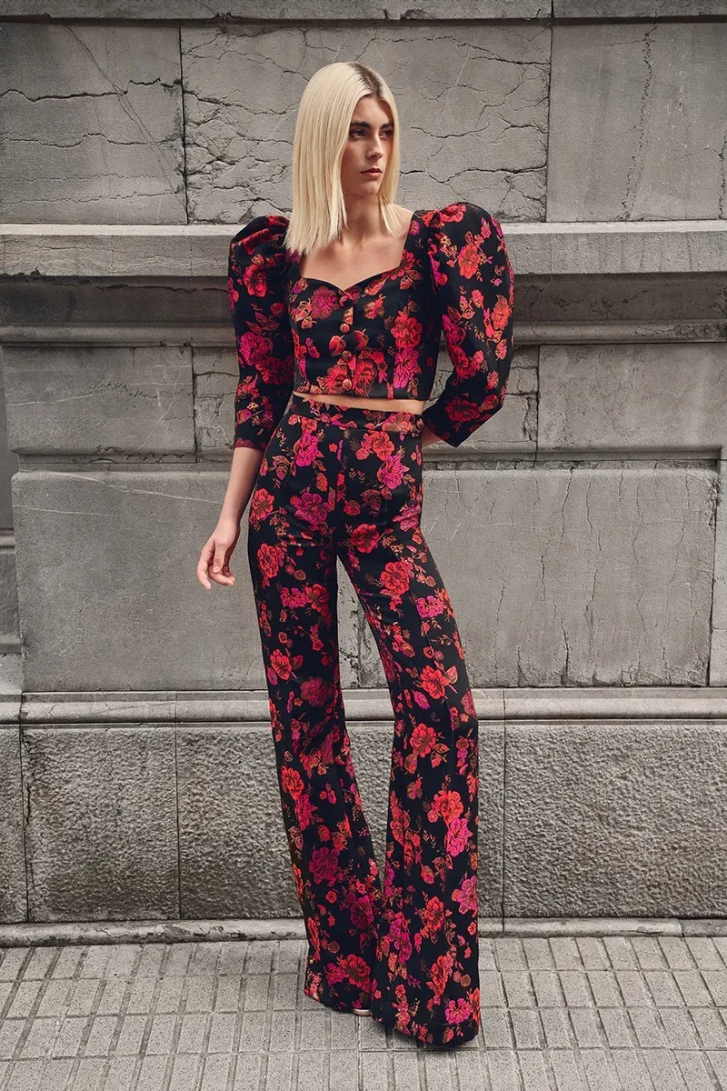 Pantalon palazzo de jacquard brocado negro con flores para invitada