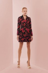Vestido esmoquin brocado negro con estampado de flores