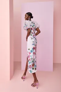 Vestido de invitada en tul bordado con flores con botones forrados