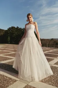 top largo corse con perlas para novia