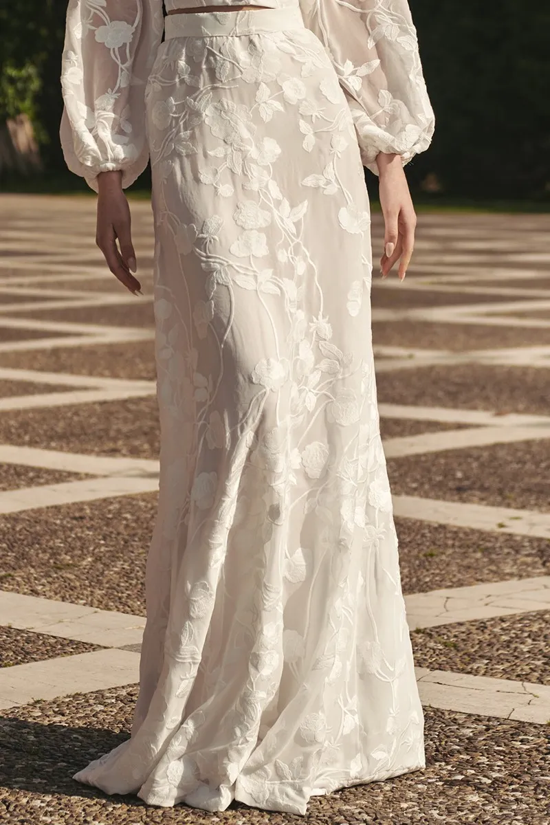 falda larga evasé gasa blanca bordada de novia boho