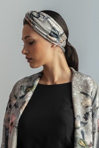 Turbante de terciopelo estampado con flores