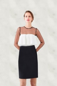 vestido corto blanco y negro plumetti con bordado