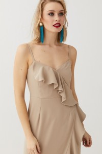 Vestido Camel Midi Volantes Dorian