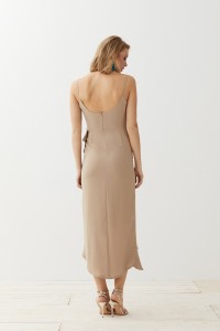 Vestido Camel Midi Volantes Dorian
