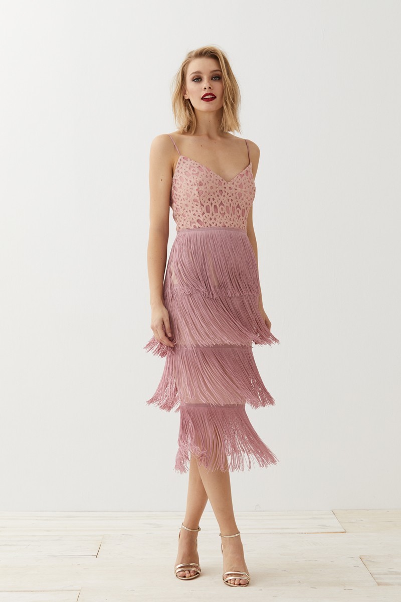 Vestido lencero rosa brocado flecos Clea