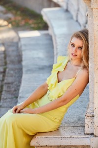 Vestido Largo Amarillo con Volantes Sophie