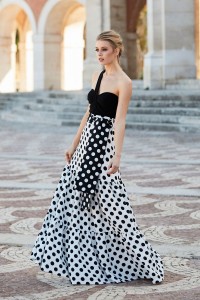 Top Negro Escote Corazón Maggie