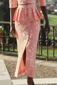 Falda brocada flores coral con peplum y botones joya