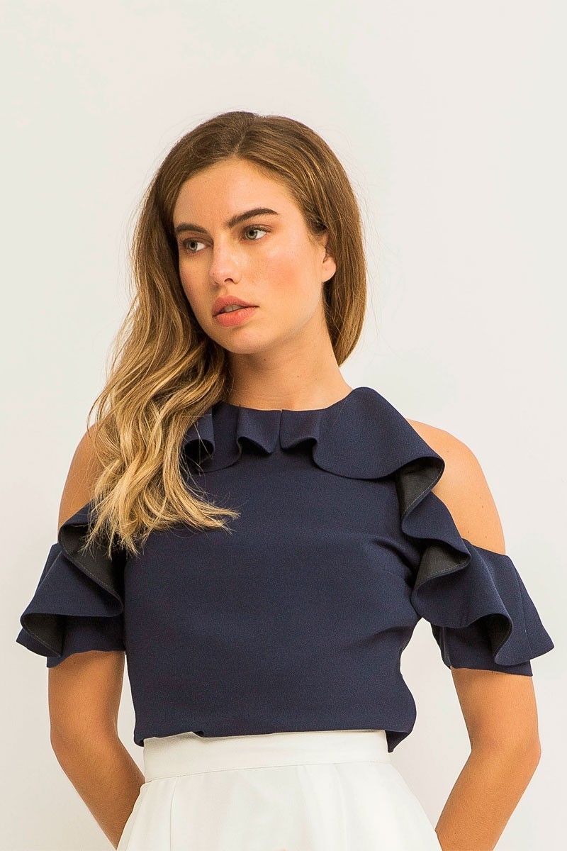 Pitillo de Flores y Blusa de Volantes