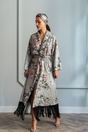 El original kimono de Zara que ha agotado existencias en tiempo récord