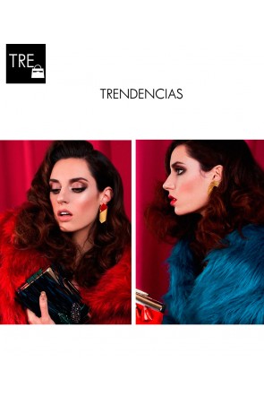 la modelo laura briones con abrigo rojo y clutch de apparentia y abrigo azul para revista de moda y belleza trendencias