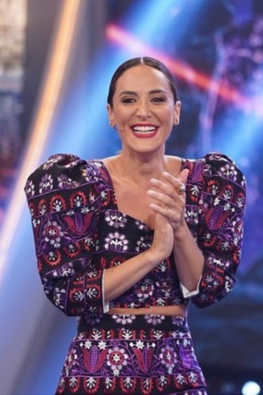 Tamara Falcó en el Hormiguero con conjunto bordado étnico Antena 3