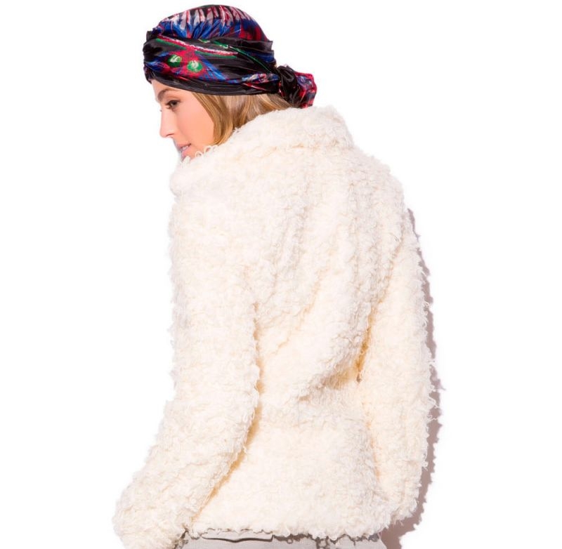 Abrigo de Pelo Crudo