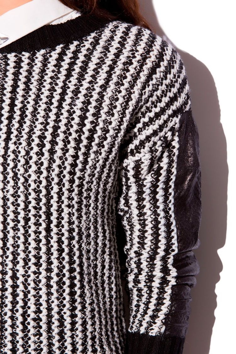 jersey NEGRO CON EFECTO PIEL