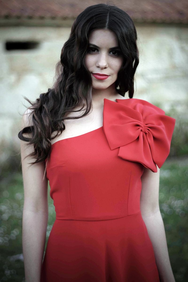 Vestido largo rojo boda Alex Arimoka