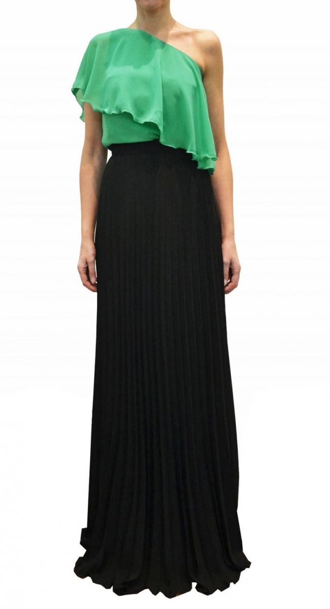 Look falda larga plisada negra para fiesta y boda