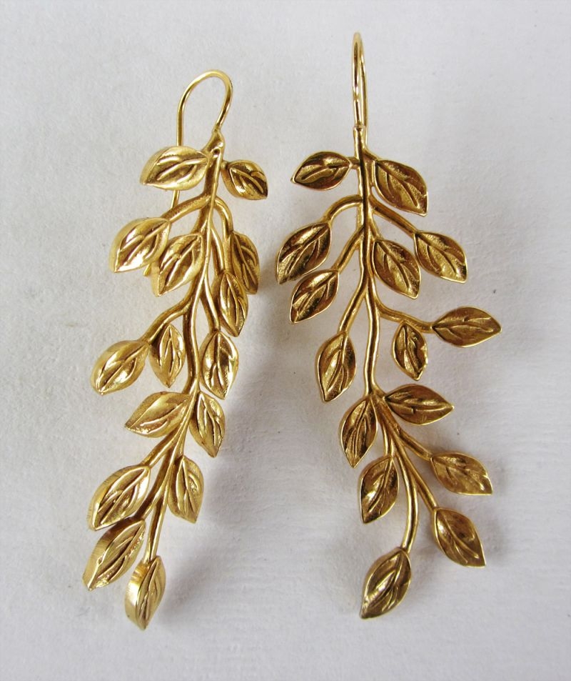 pendientes largos hojas oro nucca