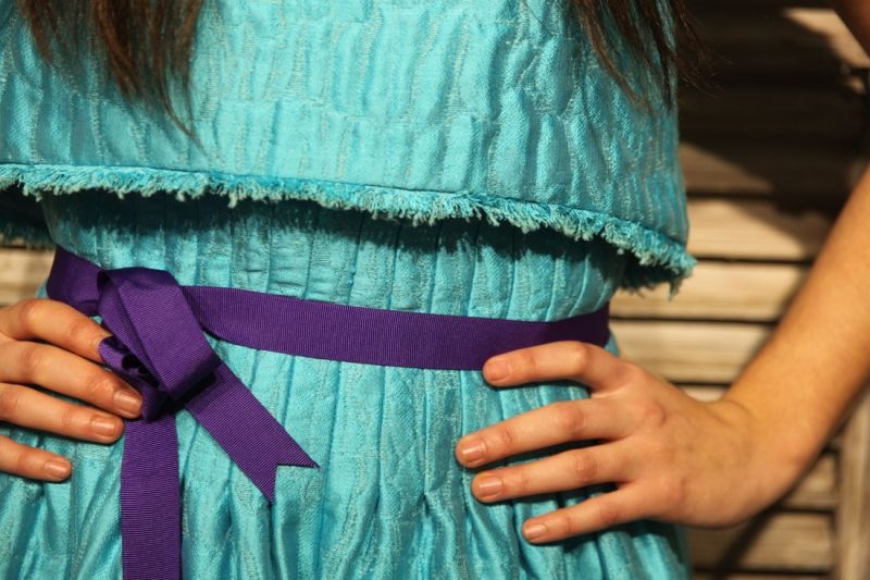 vestido brocado dos piezas azul turquesa de laura caicoya