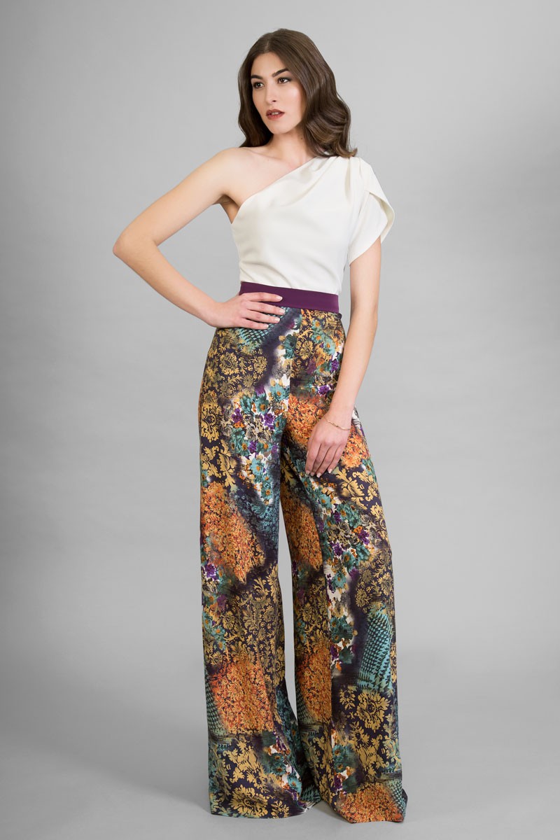 jumpsuit largo estampado de top blanco asimetrico con pernera ancha y tira de terciopelo morada en la cintura para lucir en fiesta invitada boca coctel bautizo comunion apparentia