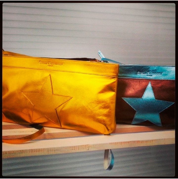 Cartera de mano azul y cobre de fiesta de Stella Rittwagen