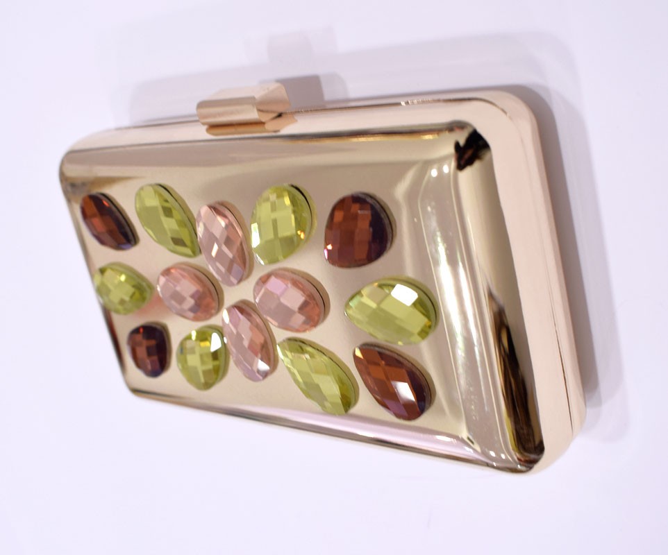 bolso de fiesta laton dorado con piedras de colores verde marron rosa palo. Clutch para bodas, invitadas, bautizo, comunion, evento, apparentia collection
