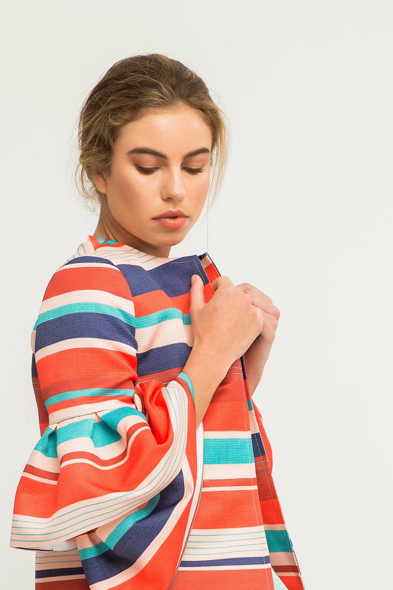 abrigo de rayas con volantes para invitadas de boda fiesta comunion bautizo elegante ideal apparentia