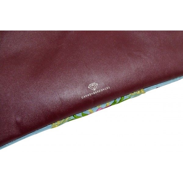 clutch grande azul claro estampado flores carmen berdonces