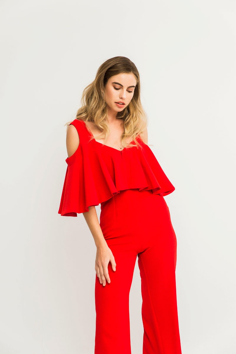 jumpsuit rojo largo con capa de vuelo de vestir de fiesta para invitadas boda evento bautizo comprar online