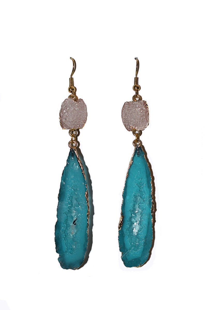 pendientes piedra rosa y alargada azul de apparentia eventos invitadas bodas 