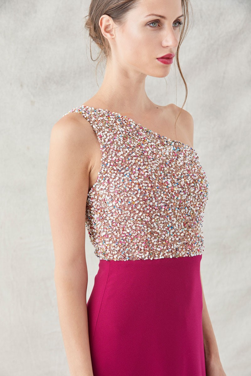 comprar online vestido largo con lentejuelas escote asimetrico color frambujesa crepe fiestas eventos