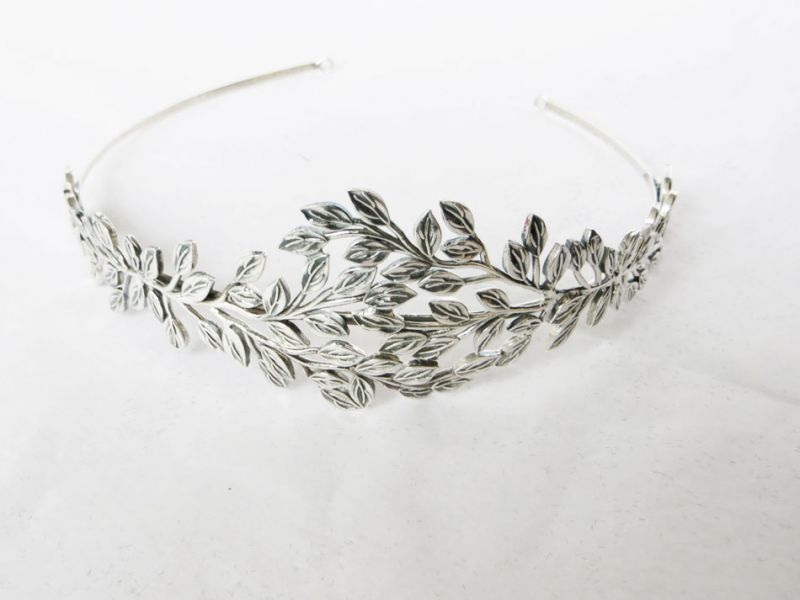 diadema corona de hojas plata para el eplo de nucca online