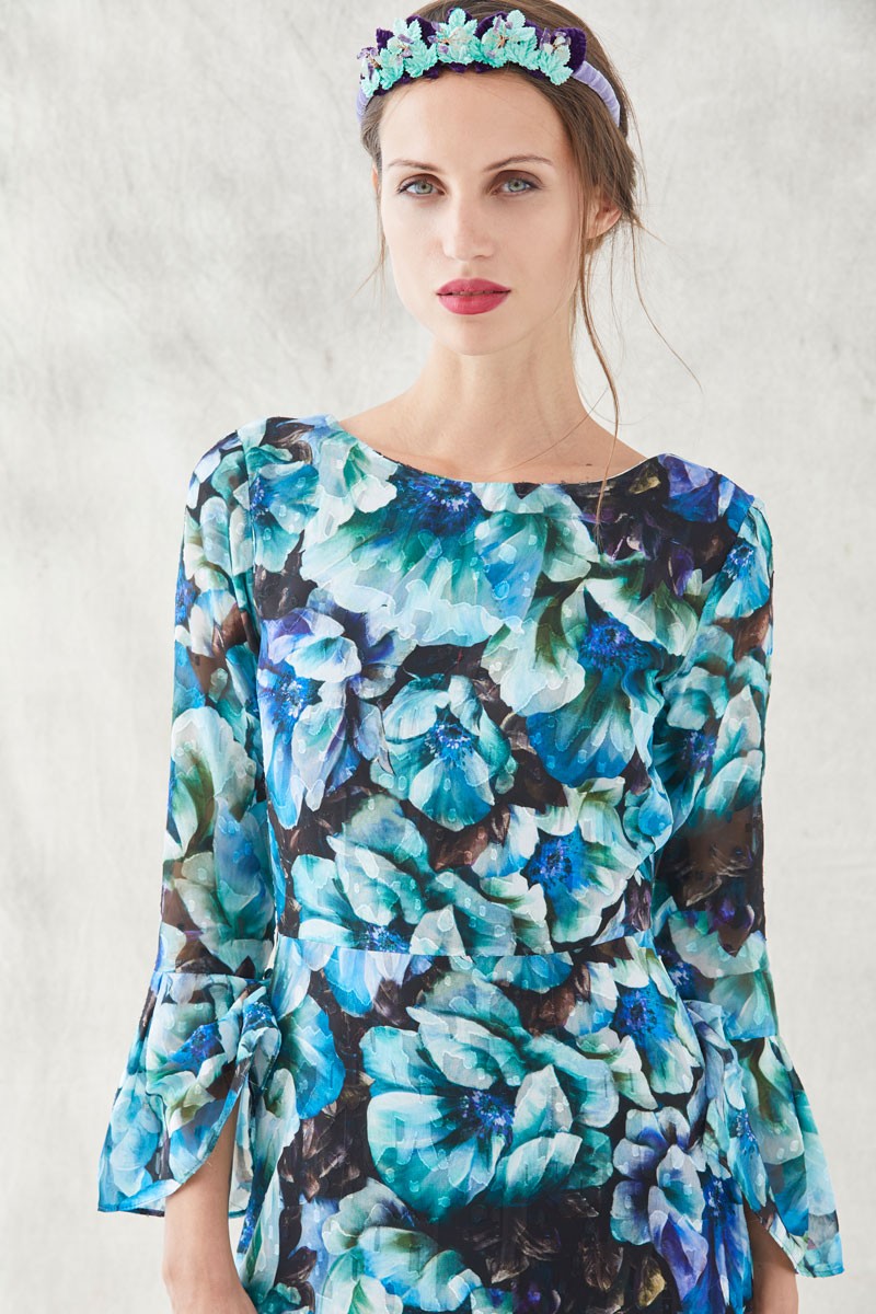 diademas de terciopelo lila con hojas moradas y flores verdes complemento ideal invitadas eventos apparentia