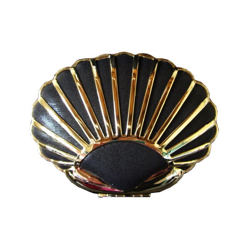 bolso de laton dorado y negro con forma de concha. Clutch de fiesta