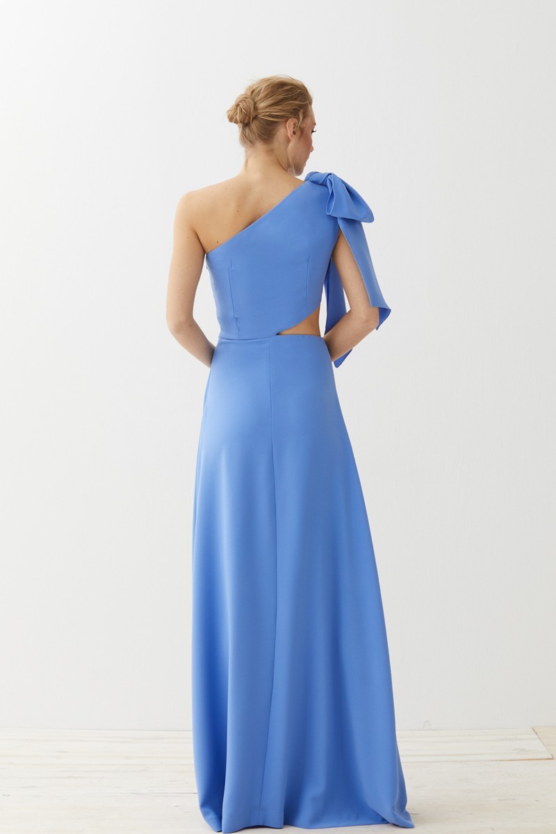 Vestido de fiesta largo azul asimetrico y lazada para invitadas boda, gala, evento, alfombra roja, de apparentia