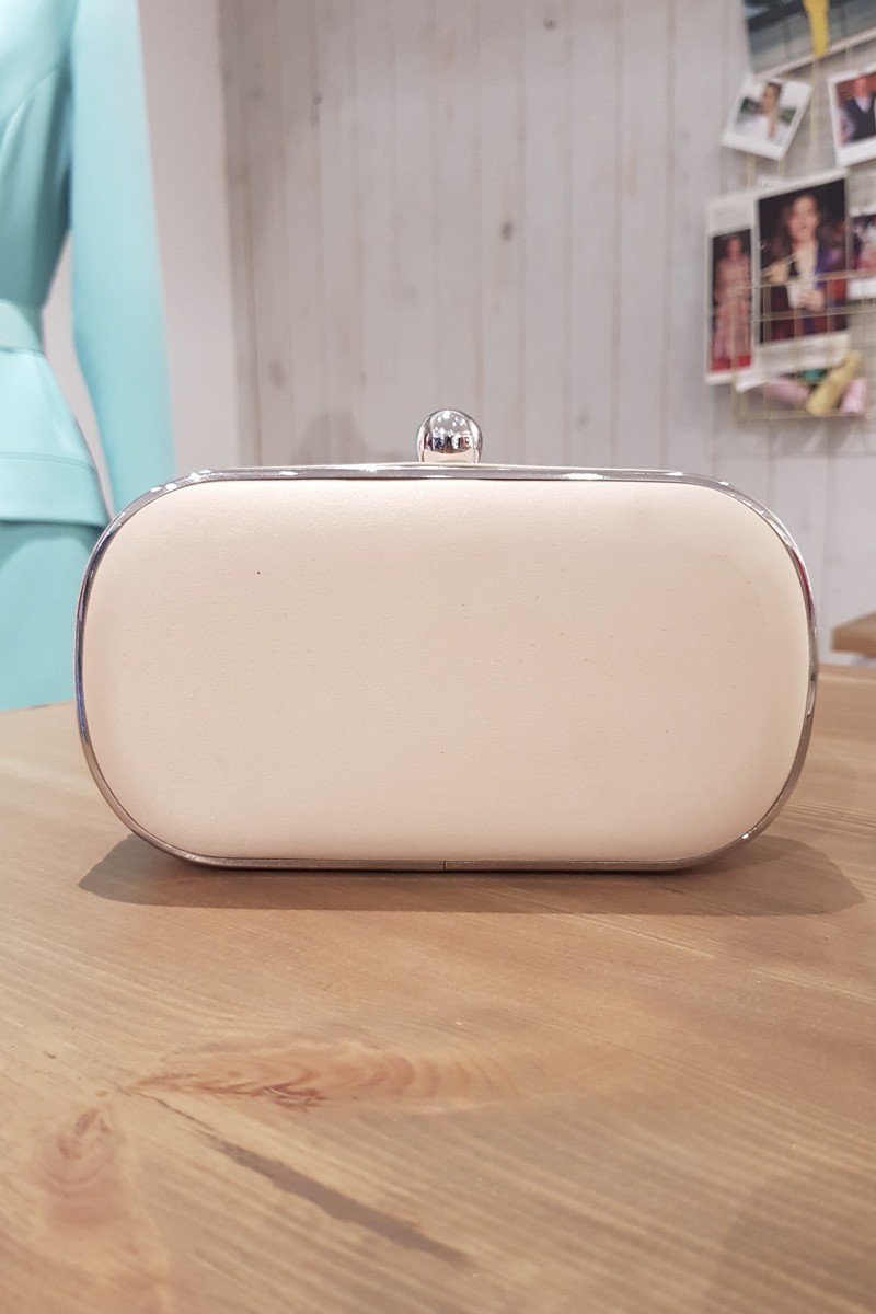 comprar online bolso de fiesta con pedreria beige multicolor para invitada a boda. Clutch de boda para fiesta, evento, comunion.