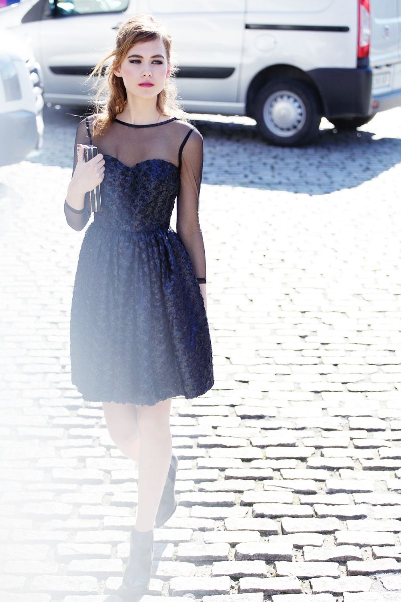 vestido corto de fiesta vuelo piel negro falda volumen para invitada boda nochevieja