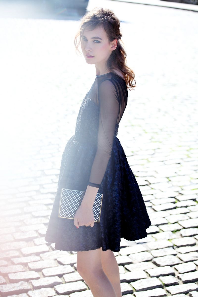 vestido corto de fiesta vuelo piel negro falda volumen para invitada boda nochevieja