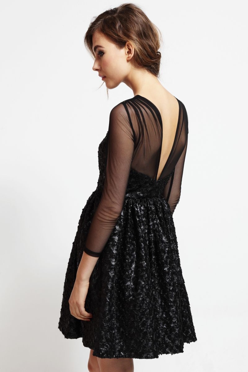 vestido corto de fiesta vuelo piel negro falda volumen para invitada boda nochevieja