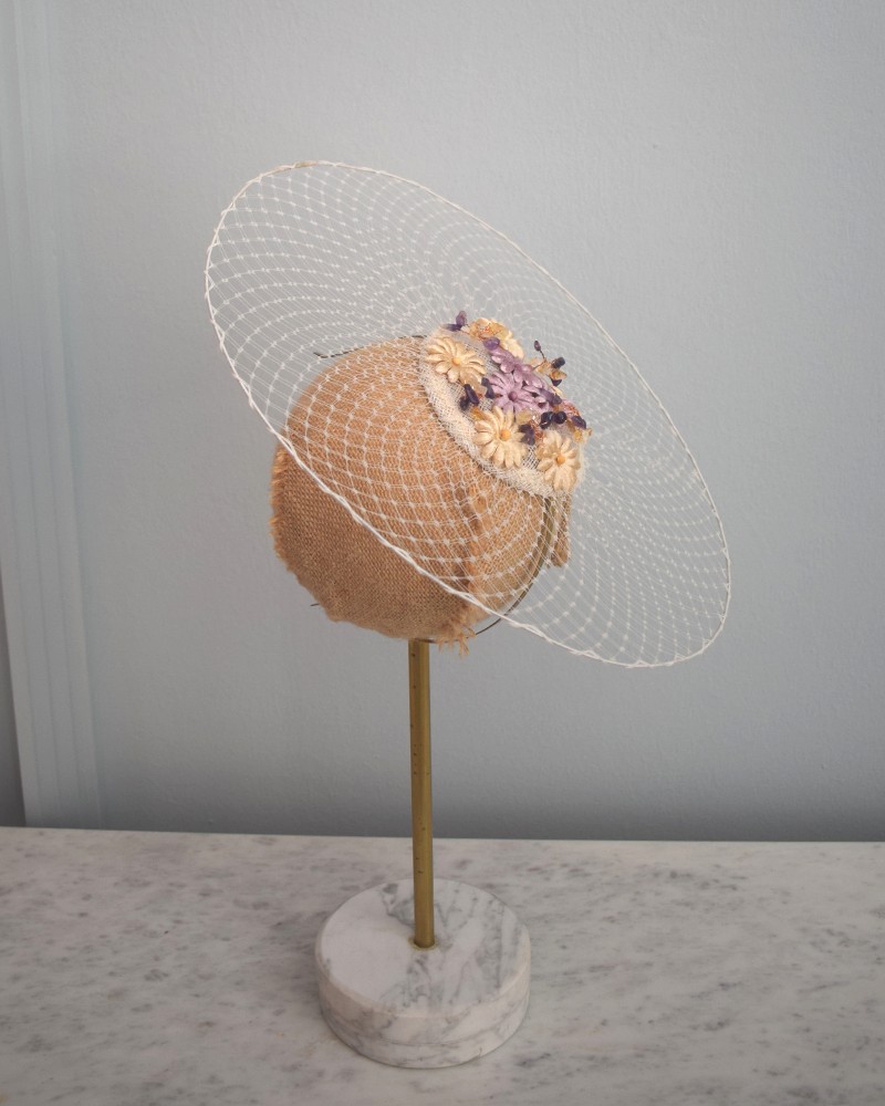 comprar online complementos tocado para invitadas de red con flores de terciopelo apparentia