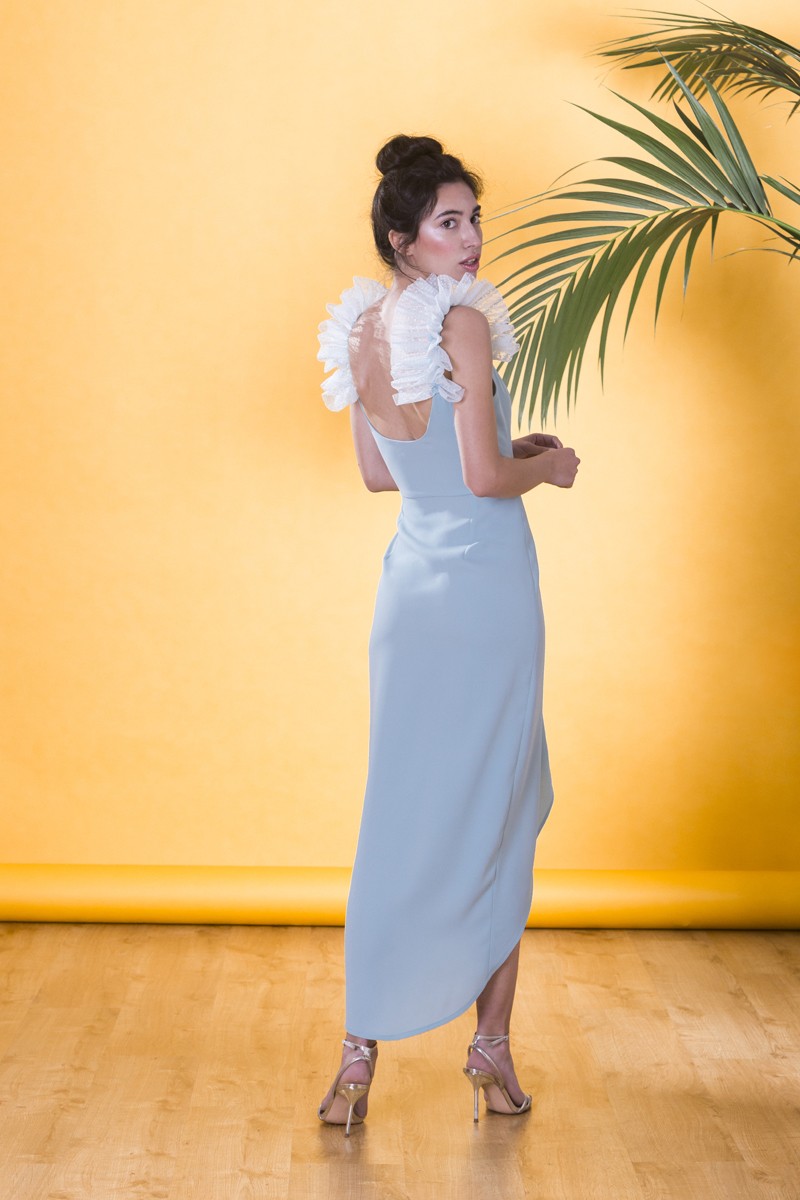 compra online vestido de fiesta largo midi cruzado con volantes de plumetti en tirantes para invitadas a boda, bautizo, comunion, graduacion, apparentia